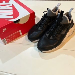 Nike Huarache, W/ Box, Black, Size 10